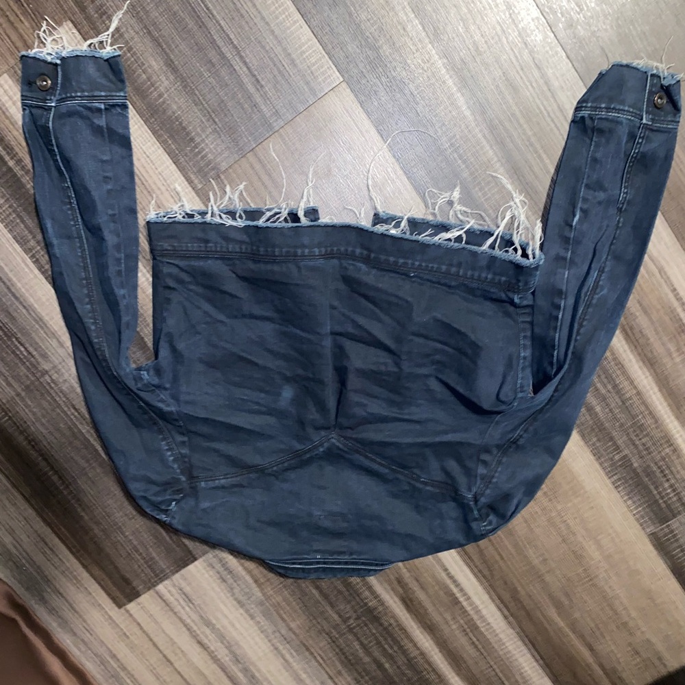 Charlotte Russe Dark Blue Cropped Denim Jacket - Picture 6 of 8